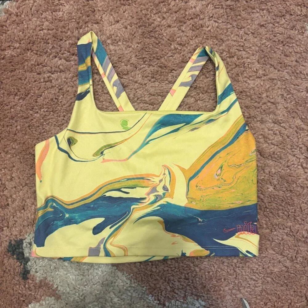 Nike Aurora Women's Cropped Marbled Tank. Size Large. MSRP $60. Athletic Running